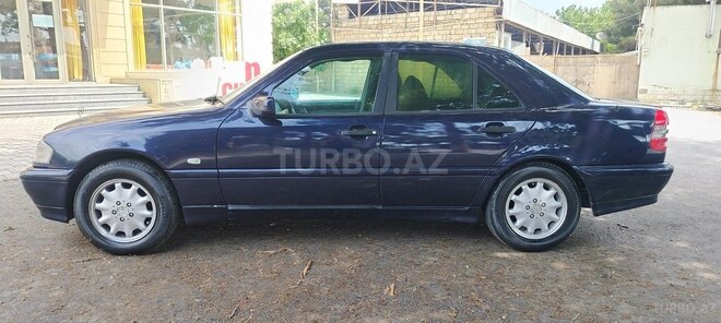 Mercedes C 180-9