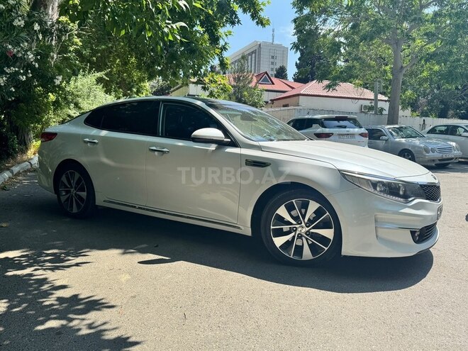 Kia K5-3