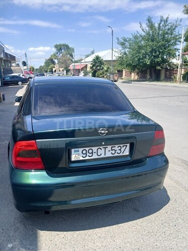 Opel Vectra-3