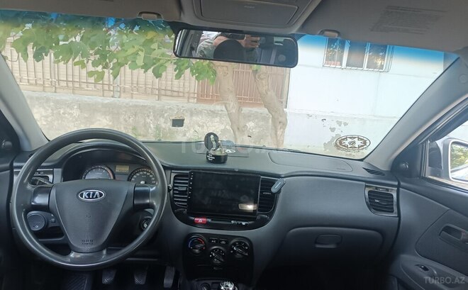 Kia Rio-3