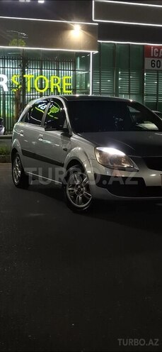 Kia Rio-5