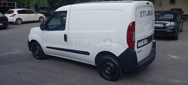 Fiat Doblo-11
