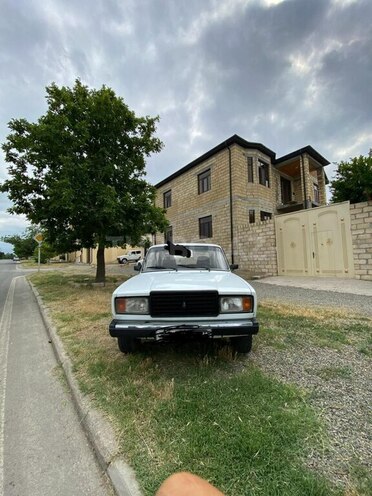 LADA (VAZ) 2107-1