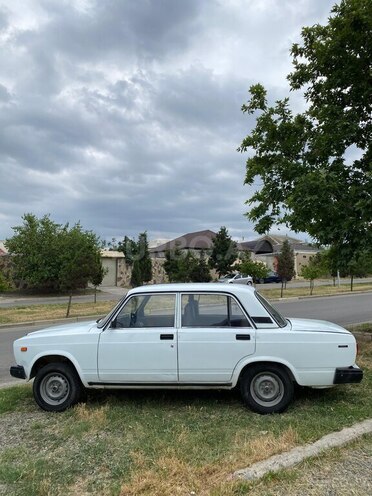 LADA (VAZ) 2107-2