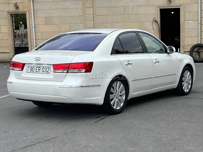 Hyundai Sonata-11