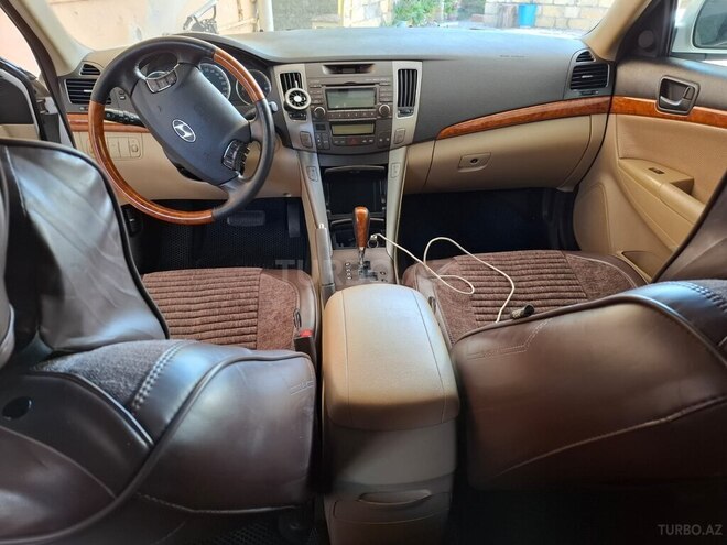 Hyundai Sonata-15