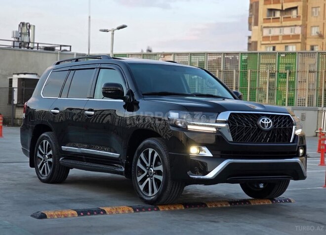 Toyota Land Cruiser-3