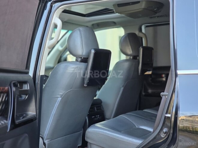 Toyota Land Cruiser-12