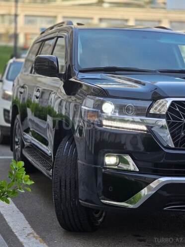 Toyota Land Cruiser-13