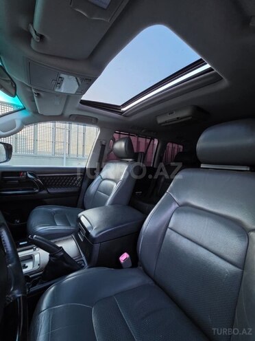 Toyota Land Cruiser-11