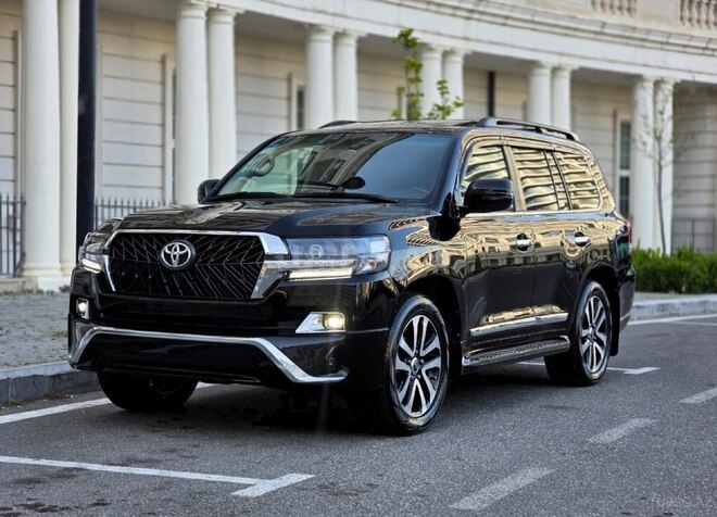 Toyota Land Cruiser-5