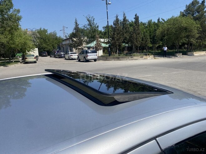 Mercedes E 270-10