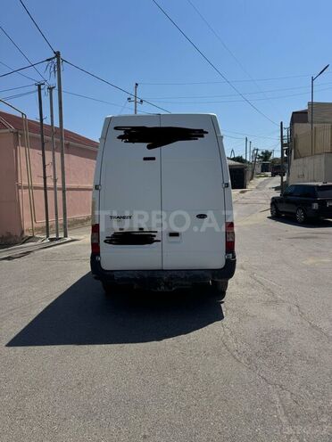 Ford Transit-5