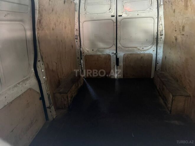 Ford Transit-7