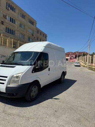 Ford Transit-2