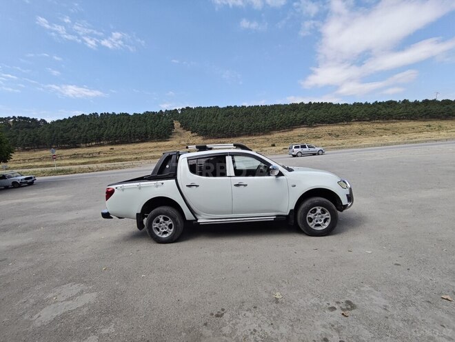 Mitsubishi L200-3