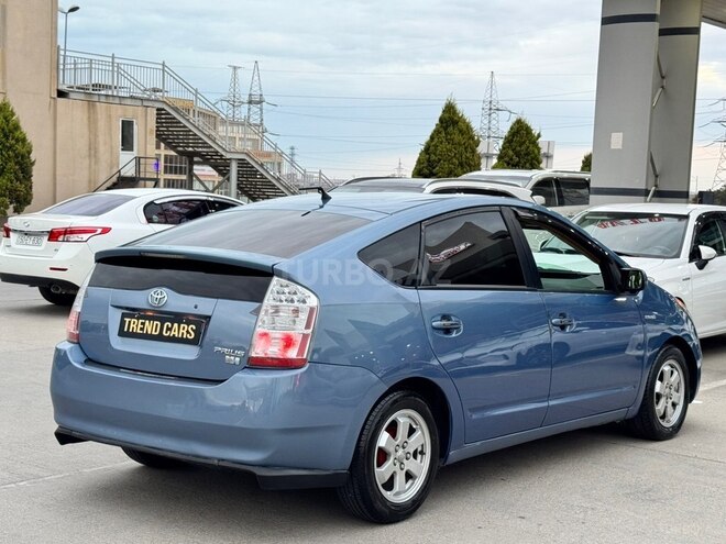 Toyota Prius-4