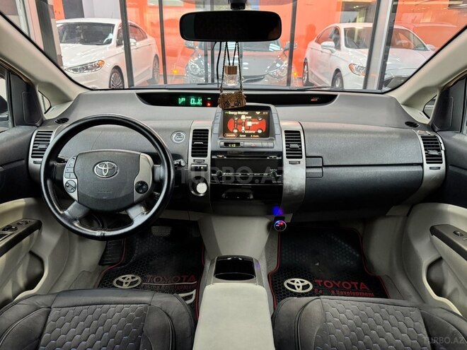 Toyota Prius-15