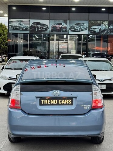 Toyota Prius-10