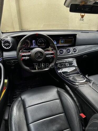 Mercedes E 220 d-11