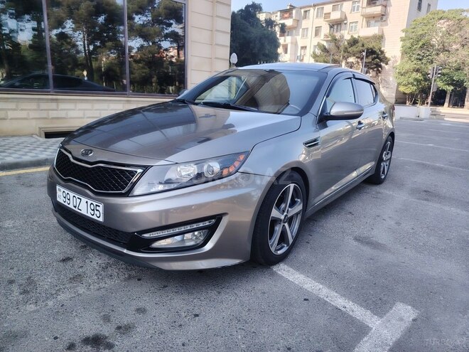 Kia Optima-5