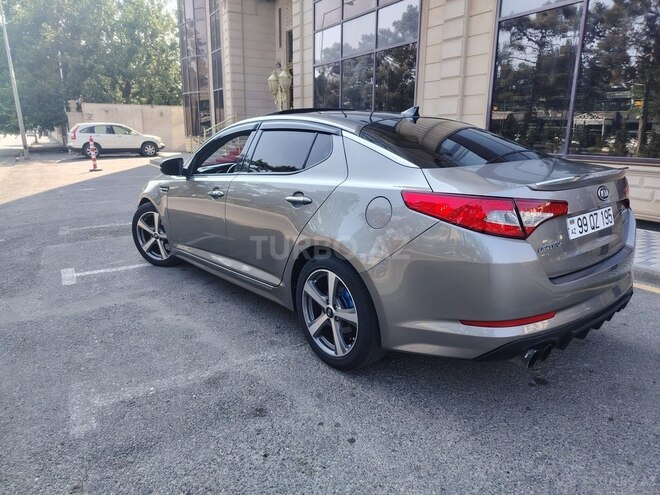 Kia Optima-12