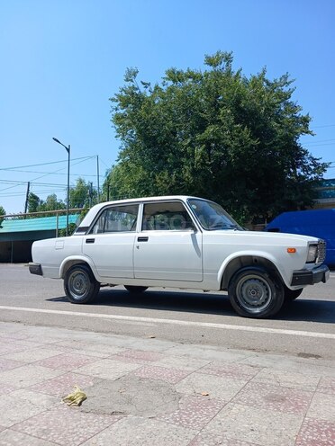 LADA (VAZ) 2107-4