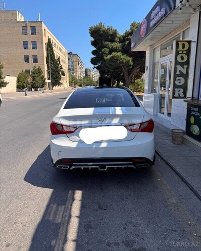 Hyundai Sonata-2