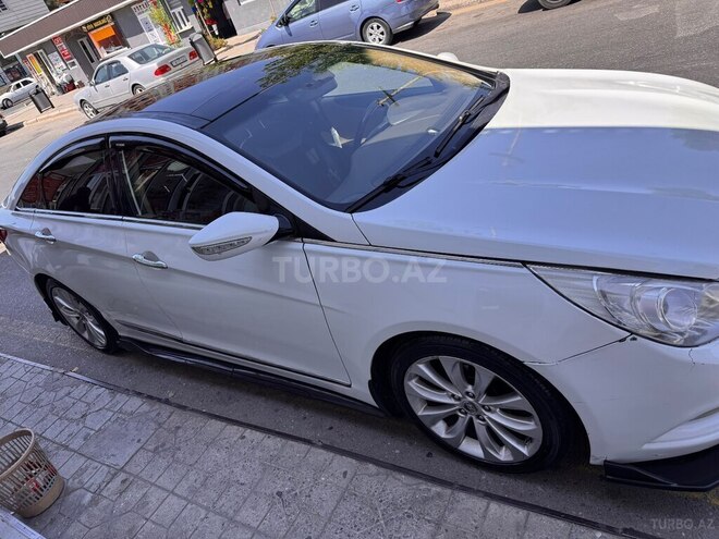 Hyundai Sonata-4