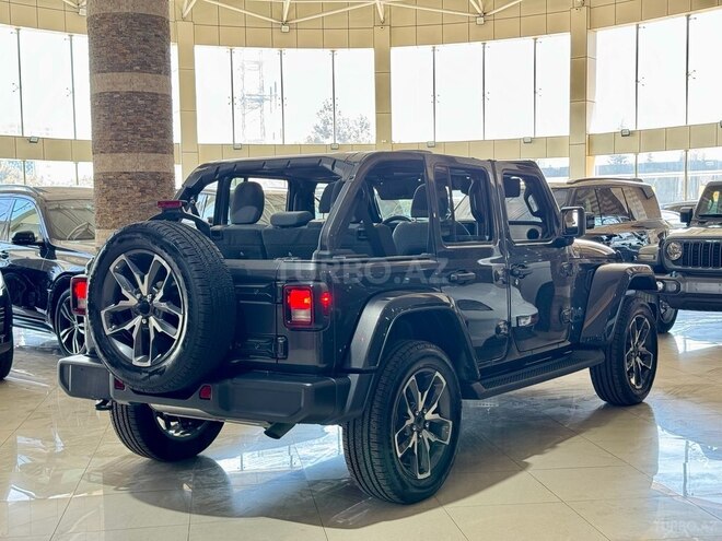 Jeep Wrangler-8