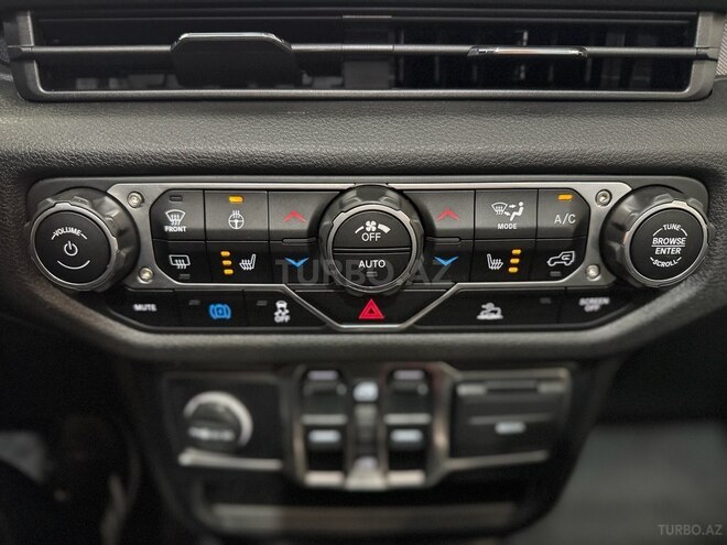 Jeep Wrangler-17