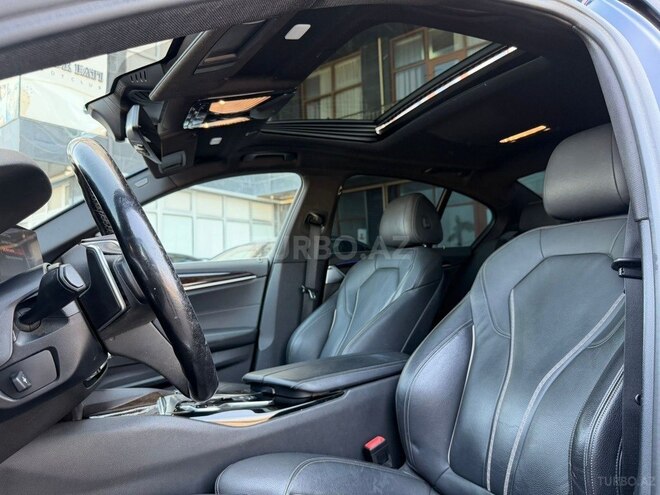 BMW 530e-11