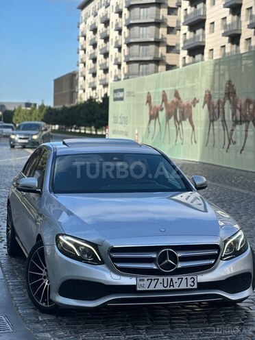 Mercedes E 220 d-2