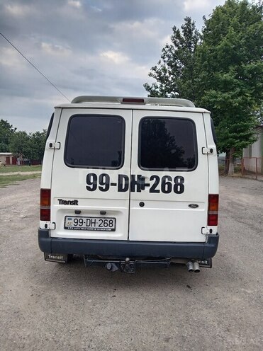 Ford Transit-2