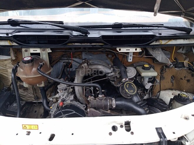 Ford Transit-4