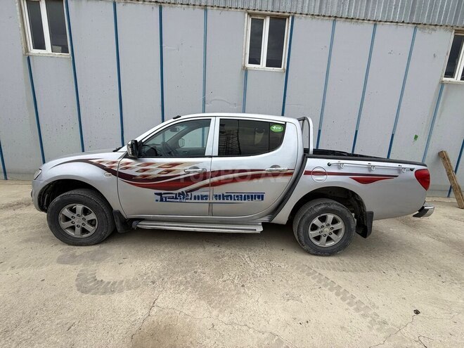 Mitsubishi L200-3