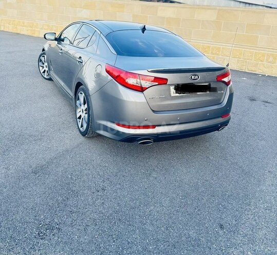 Kia Optima-4