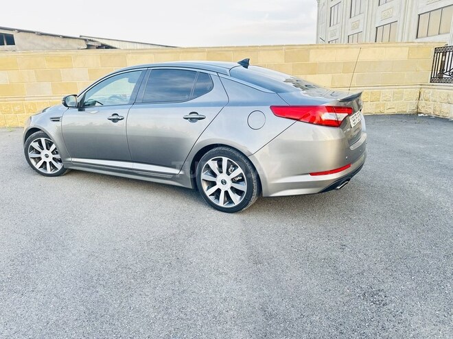 Kia Optima-5