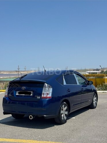 Toyota Prius-5