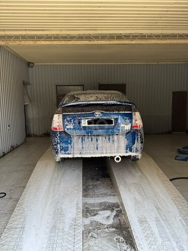 Toyota Prius-8