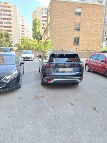 Volkswagen ID.6 Crozz-2