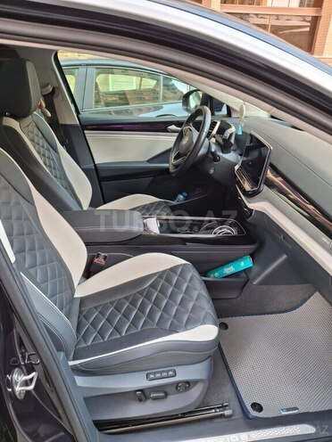 Volkswagen ID.6 Crozz-12