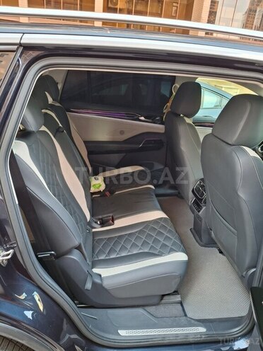 Volkswagen ID.6 Crozz-7