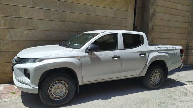 Mitsubishi L200-6