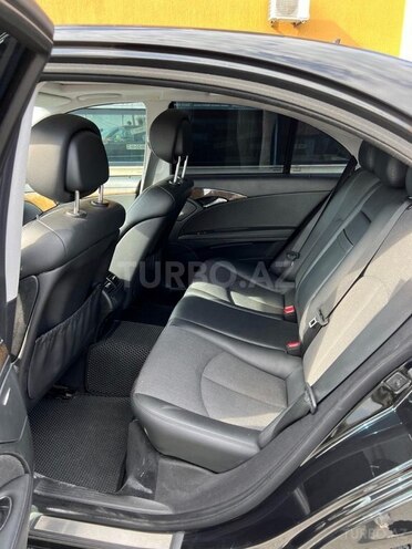 Mercedes E 220-6