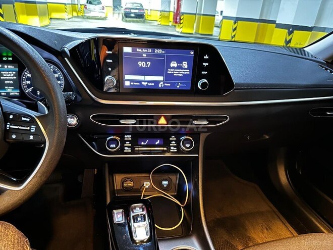 Hyundai Sonata-8