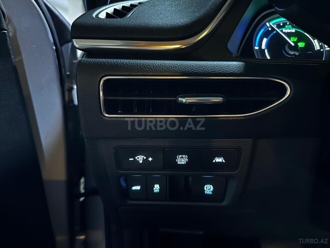 Hyundai Sonata-6