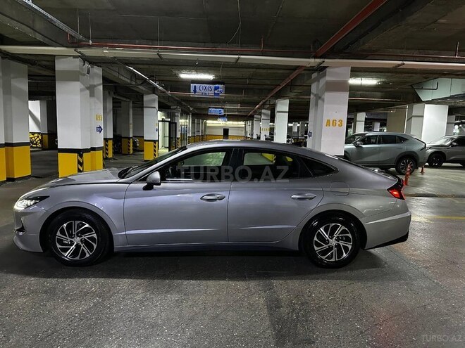 Hyundai Sonata-11