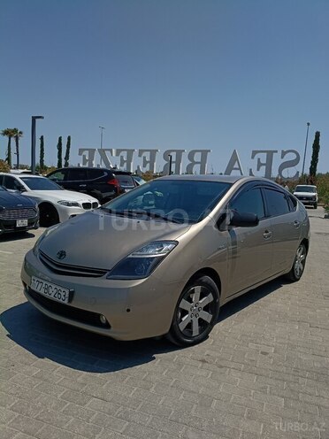 Toyota Prius-3