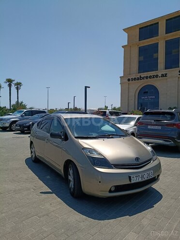 Toyota Prius-2